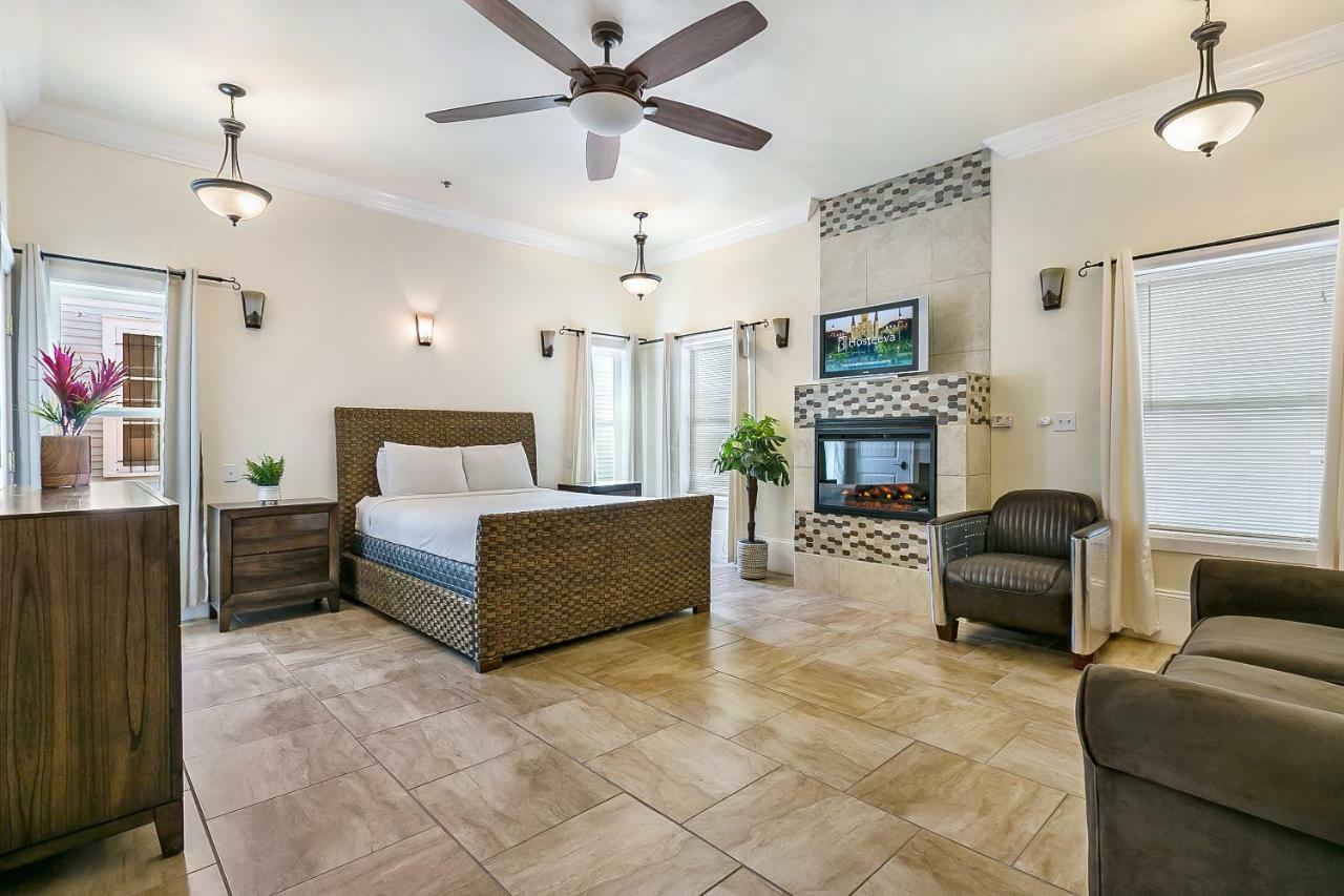 Spacious 4Br City Condo Steps From St Charles Ave New Orleans Exterior photo