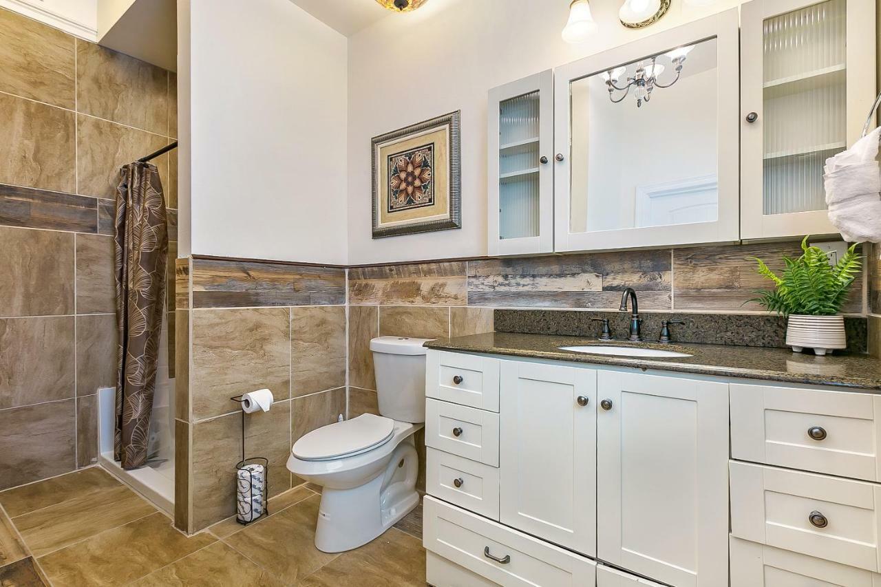 Spacious 4Br City Condo Steps From St Charles Ave New Orleans Exterior photo